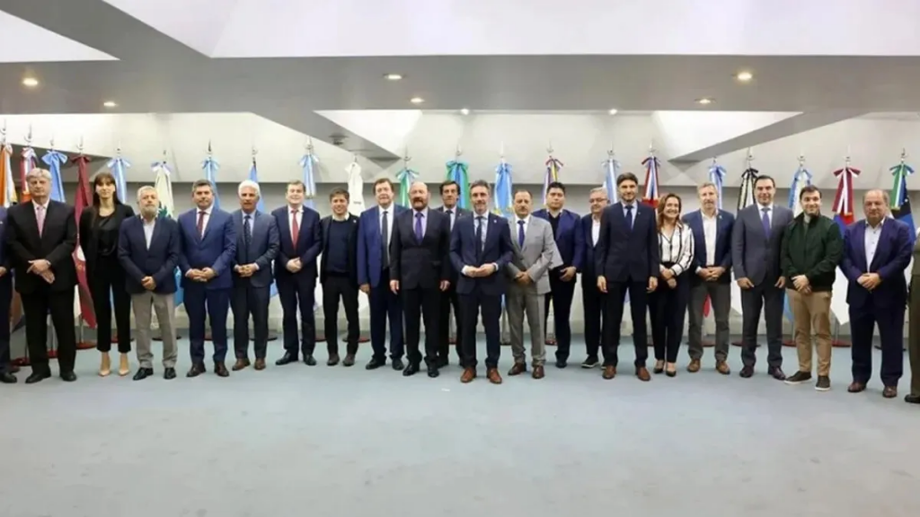 Gobernadores se reunirán en el CFI preocupados por el derrumbe de la coparticipación federal