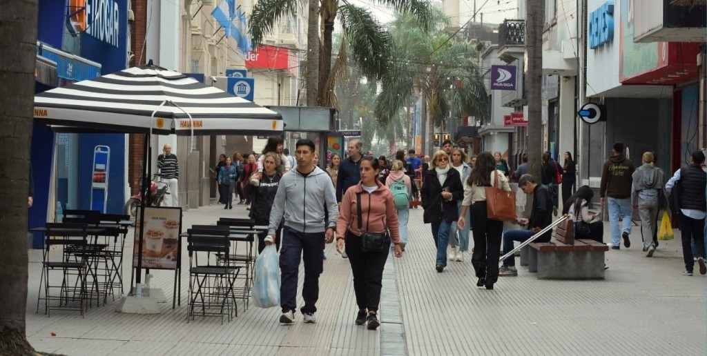 Día del Padre: expectativas moderadas y tensión por los embargos a pymes