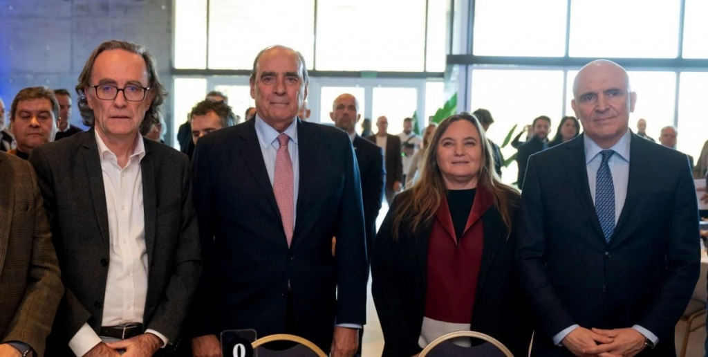 Giordano planteó competitividad por reformas y no por el tipo de cambio