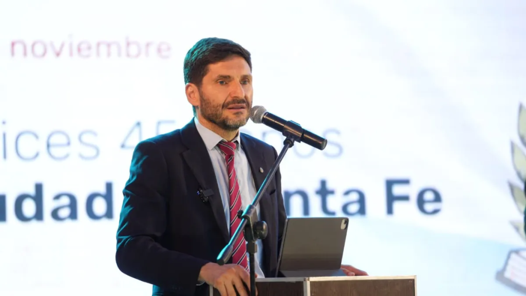 Seg&uacute;n una encuesta, m&aacute;s de la mitad de los santafesinos aprueba la gesti&oacute;n del gobernador Pullaro