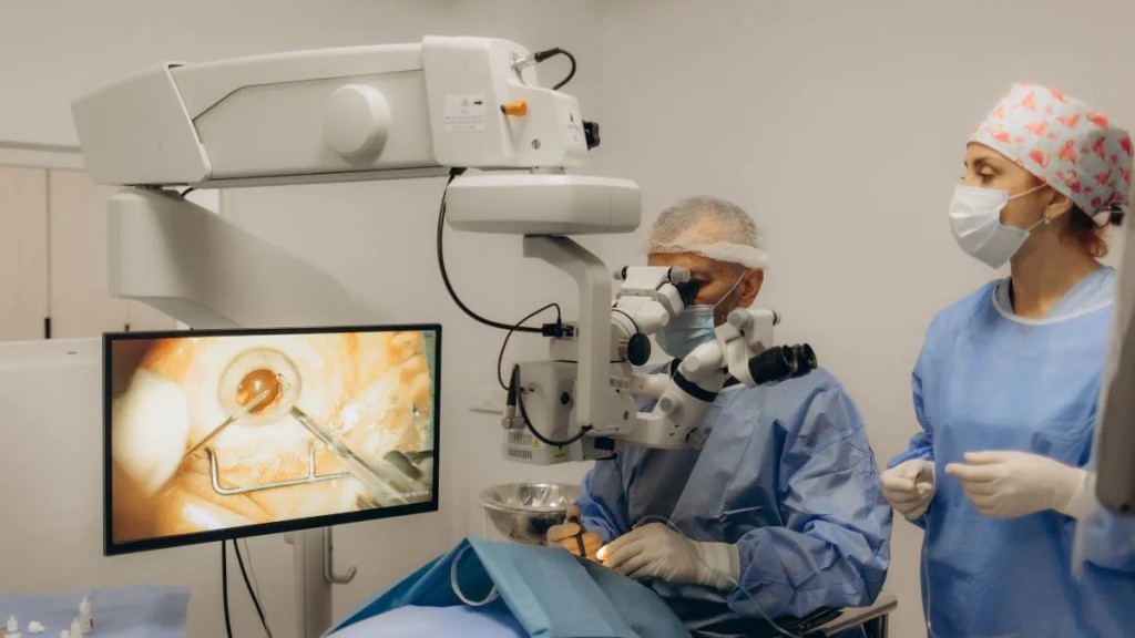 Santa Fe mostrar&aacute; el futuro de la cirug&iacute;a: robots, inteligencia artificial y operaciones en vivo