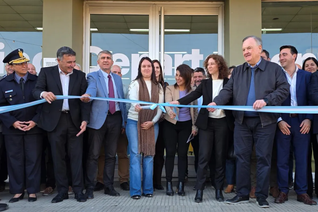 Con aporte provincial, San Crist&oacute;bal cuenta con nuevo Centro C&iacute;vico Departamental para un mejor acceso a servicios p&uacute;blicos