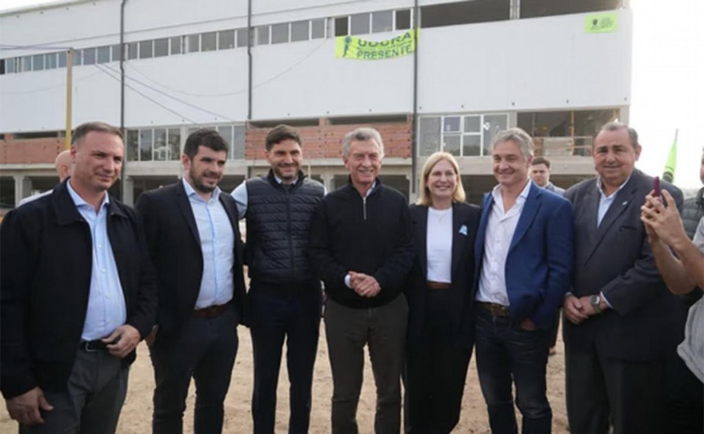 Macri se reuni&oacute; con Pullaro en Santa Fe y recorrieron obras en la capital