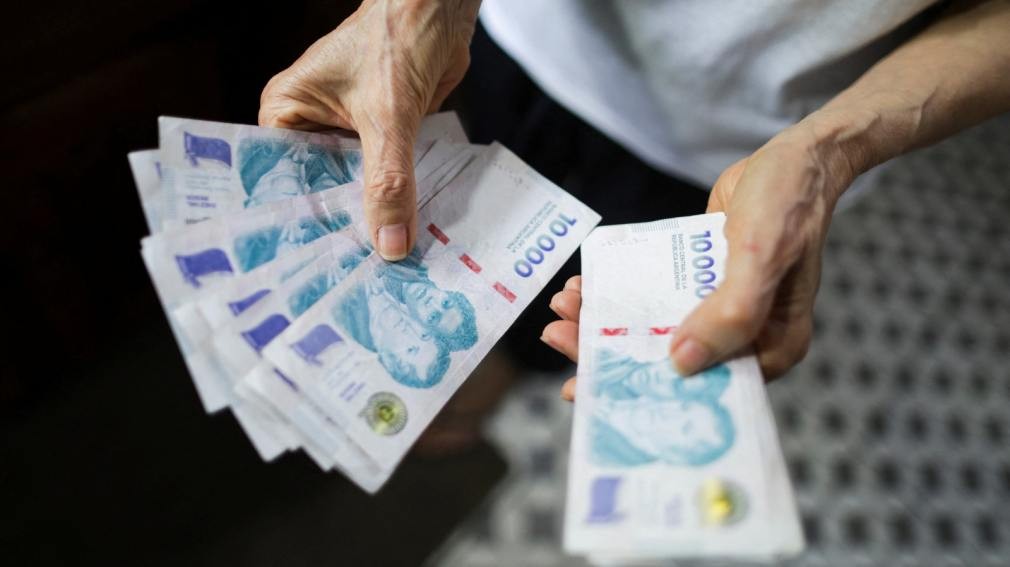 Un estudio de la UBA y el Conicet revel&oacute; que el salario m&iacute;nimo tiene menos poder de compra que en 2001