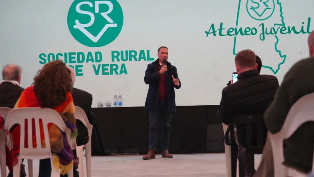 Riesgo h&iacute;drico: con ocho ofertas, la gesti&oacute;n de Pullaro licit&oacute; la limpieza de nueve canales troncales de los departamentos Vera, 9 de Julio y San Justo