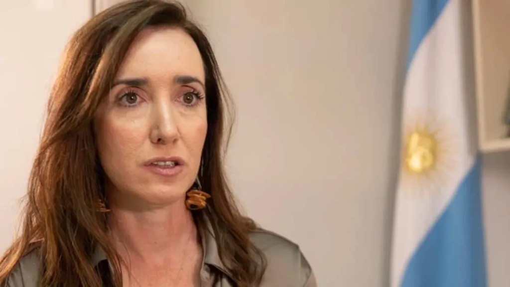 Victoria Villarruel apunt&oacute; contra Manuel Adorni por su patrimonio: "Es una verg&uuml;enza"