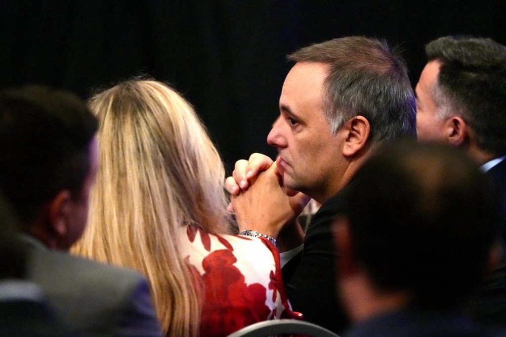 Adorni, ministro de Escupidas de Asados del Gobierno nacional