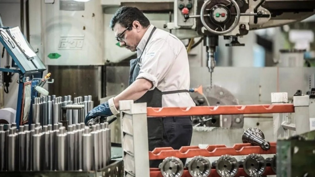Reforma laboral: las empresas podr&aacute;n blanquear trabajadores con descuentos, quitas y cuotas hasta 2032