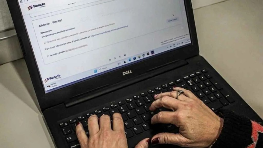 C&oacute;mo tramitar la jubilaci&oacute;n de manera online en Santa Fe: requisitos y documentaci&oacute;n necesaria