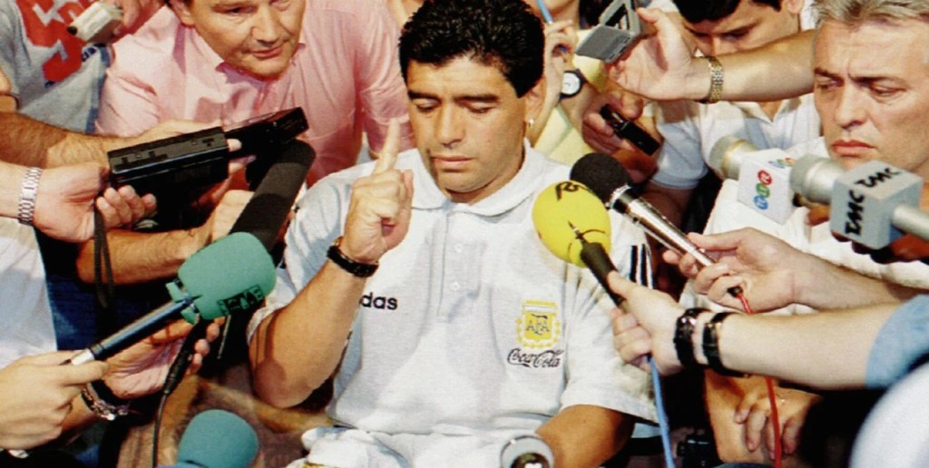 El d&iacute;a que el poder le cort&oacute; las piernas a Maradona en Dallas
