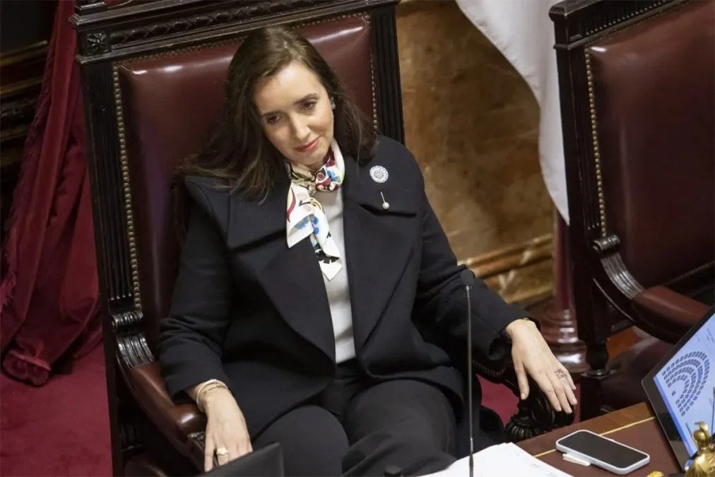 Ir&oacute;nica respuesta de Victoria Villarruel al escrito de Karina Milei apoyando a Manuel Adorni