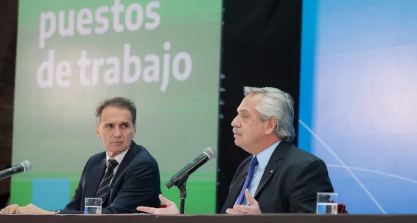 Alberto Fernández apuntó contra los que compran dólares para viajar y transfieren divisas al exterior