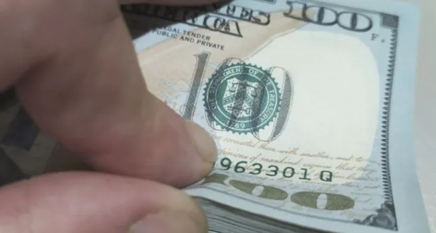 En alza: el dólar blue no detiene su marcha y alcanzó los $322 en Santa Fe