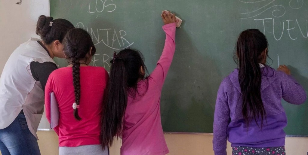 Buscan padrinos solidarios para acompañar las trayectorias escolares de niños de bajos recursos