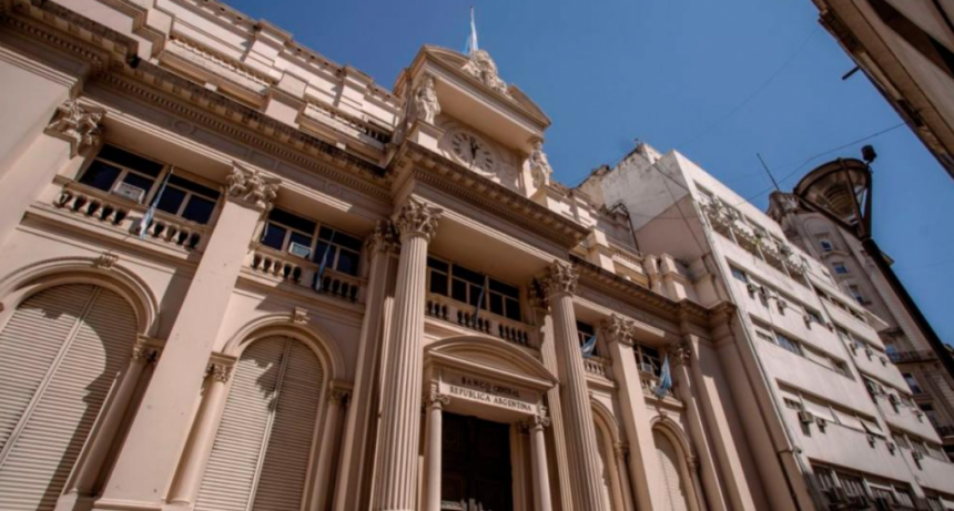 El BCRA vendió 3 millones de dólares y las reservas cayeron a su nivel más bajo desde abril