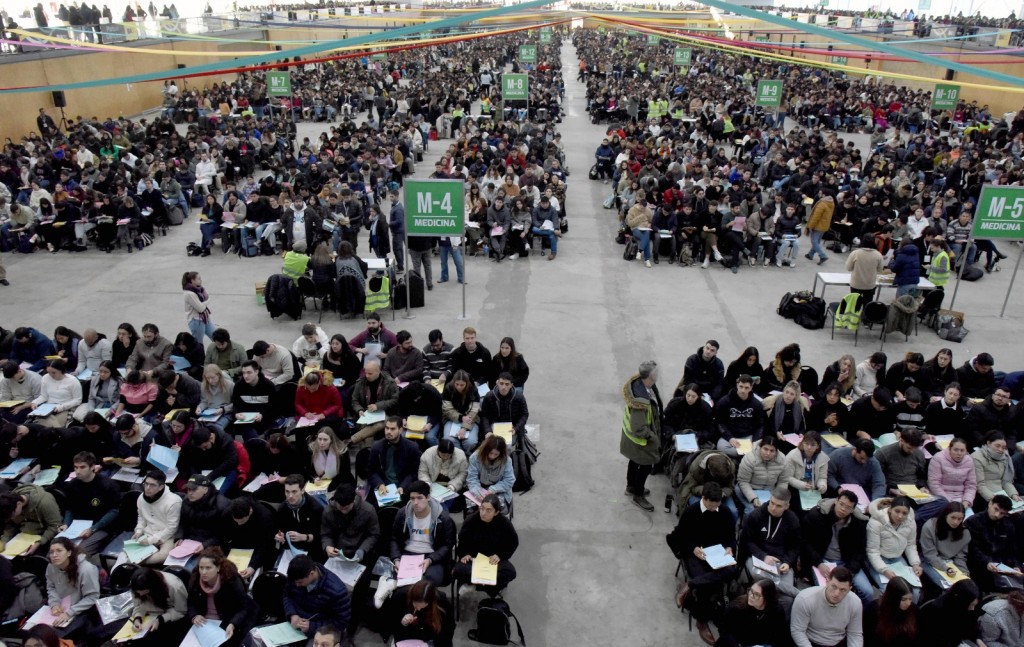 El Gobierno modificó el sistema de residencias: “Es un ataque a los médicos en formación”