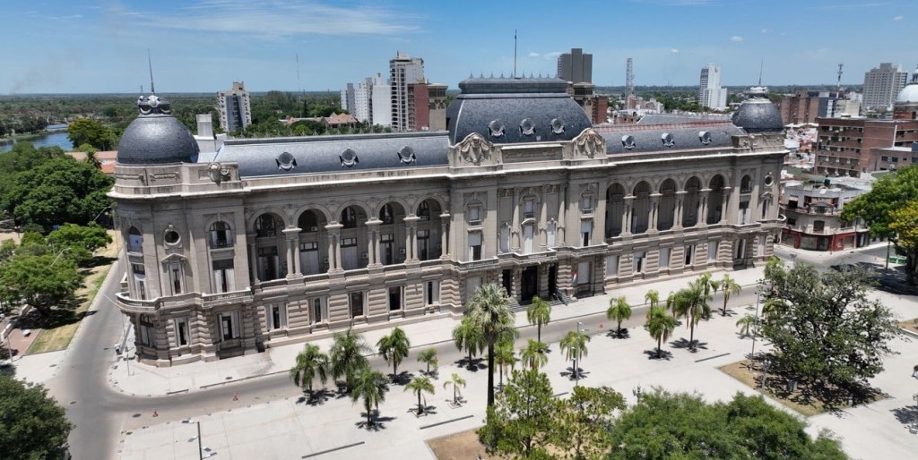 Santa Fe obtuvo financiamiento internacional por 83 millones de dólares para obras hídricas y eficiencia energética