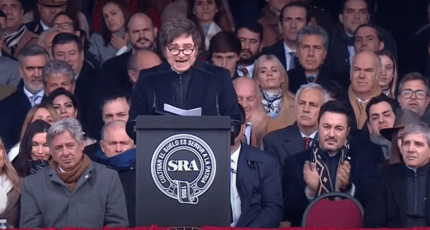 Javier Milei anunció una baja “permanente y sin vuelta atrás” de las retenciones: la soja pagará 26%