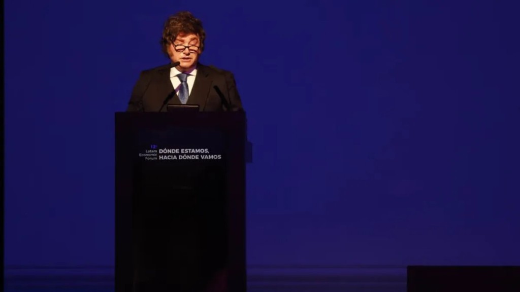 El presidente Javier Milei se reuni&oacute; con diputados y senadores de La Libertad Avanza
