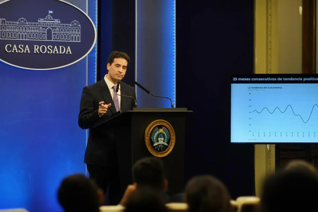 "Cuando una econom&iacute;a recupera el cr&eacute;dito, es normal que aparezca la morosidad", dijo Adri&aacute;n Ravier