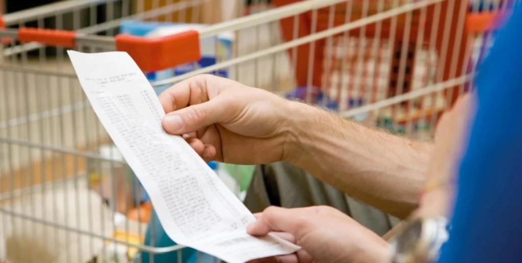 La canasta b&aacute;sica aument&oacute; en junio: una familia necesit&oacute; m&aacute;s de $1,53 millones para no ser pobre
