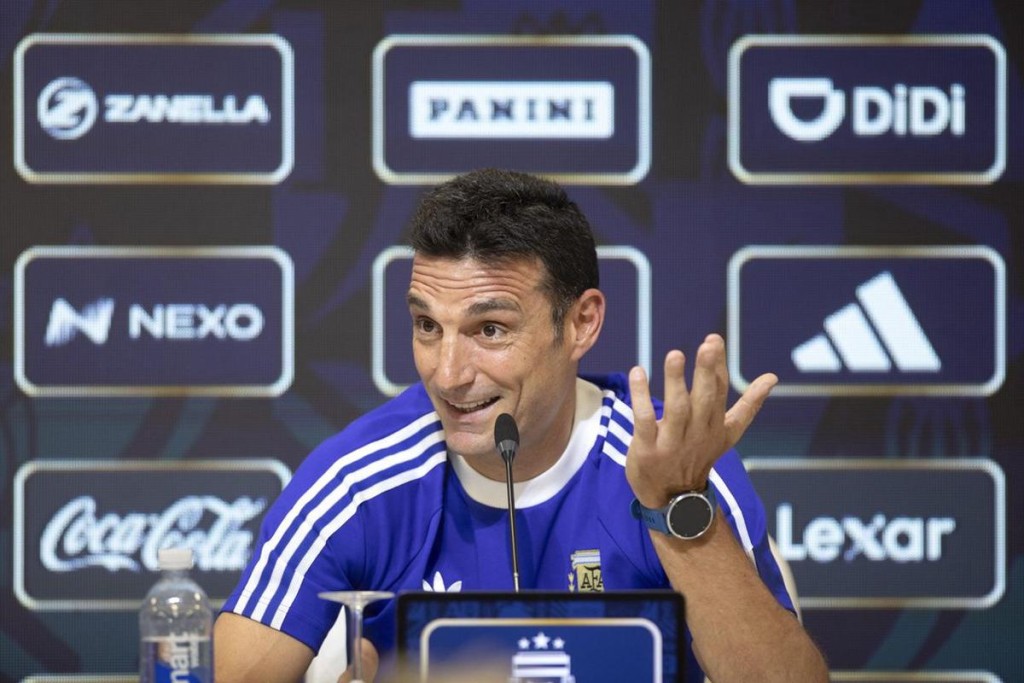 Scaloni no descart&oacute; cambios ante Inglaterra, pidi&oacute; valorar lo conseguido y se mostr&oacute; ilusionado