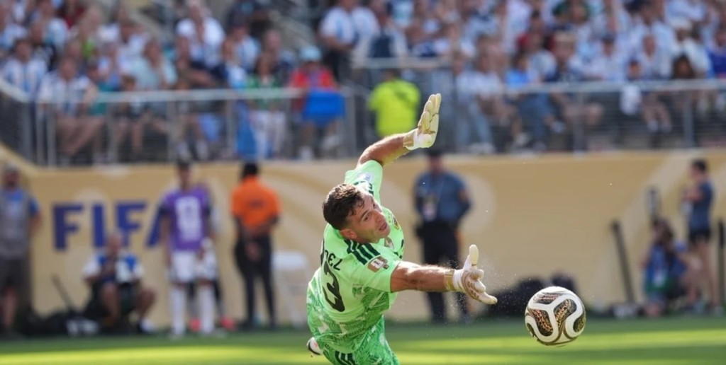 Uno por uno: Dibu Mart&iacute;nez fue la figura de Argentina en la final ante Espa&ntilde;a