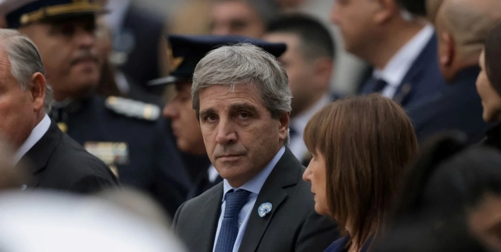 En la Rural de Palermo, Caputo puso pa&ntilde;os fr&iacute;os a nuevos anuncios sobre retenciones