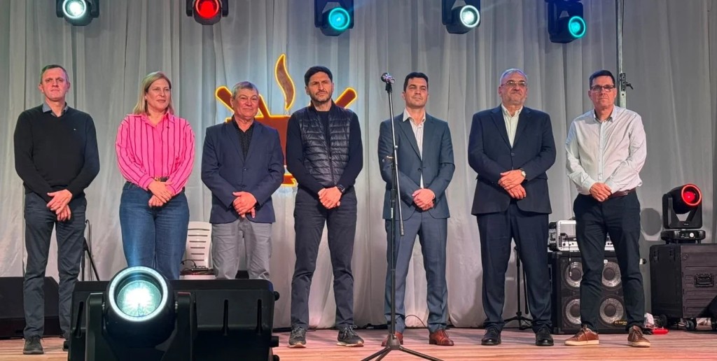 Pullaro estuvo presente en Humberto Primo para la Fiesta Provincial de la Bagna Cauda