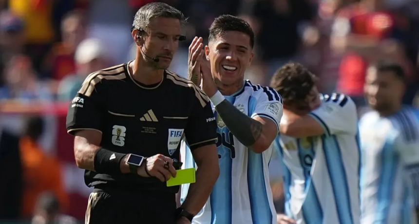 El &aacute;rbitro de Argentina-Espa&ntilde;a rompi&oacute; el silencio sobre la final del Mundial 2026 y revel&oacute; la charla que tuvo con Messi