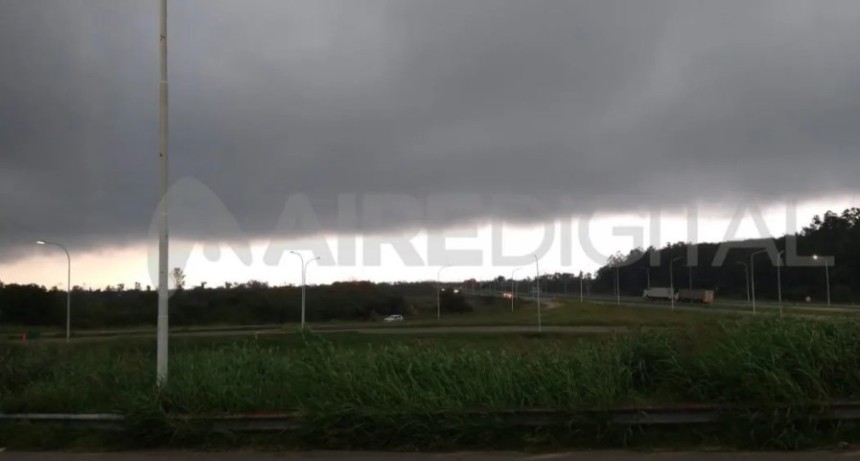 Santa Fe entra en vigilancia meteorol&oacute;gica: alertan por tormentas fuertes, granizo y r&aacute;fagas de m&aacute;s de 70 km/h