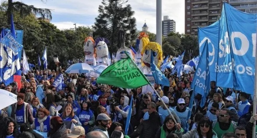 Los maestros preparan un plan de lucha para esta semana