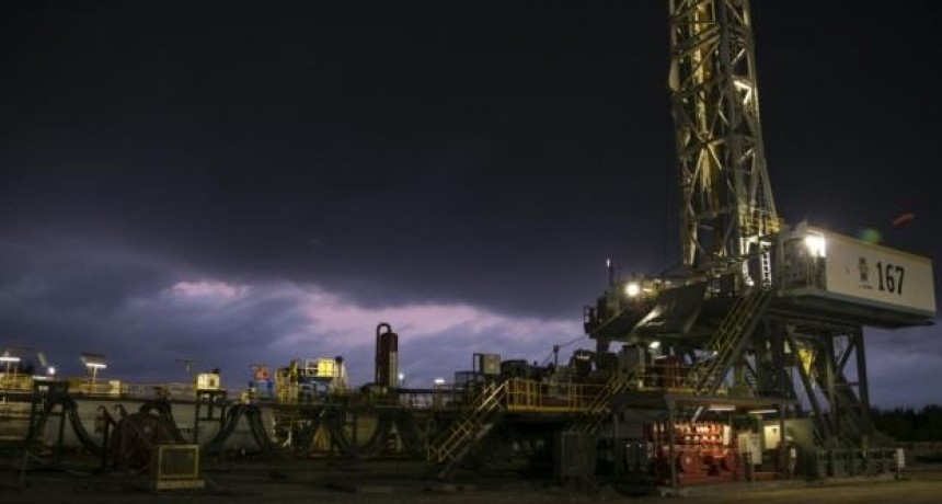 YPF financiará la construcción de una mega terminal para exportar el petróleo de Vaca Muerta