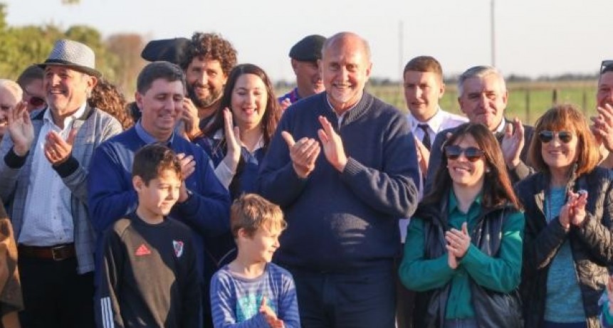 Perotti inauguró obras en La Pelada, Felicia y María Luisa: “En los 365 pueblos y ciudades hay obras de la Provincia