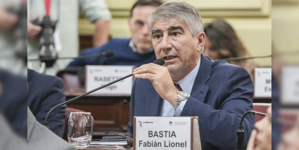 Bastia destacó que en la nueva Constitución, 