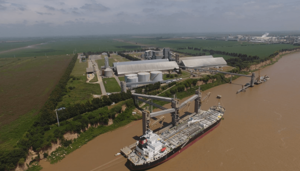 Agroexportadores en alerta: par&aacute;lisis total en los puertos por una medida de fuerza sindical