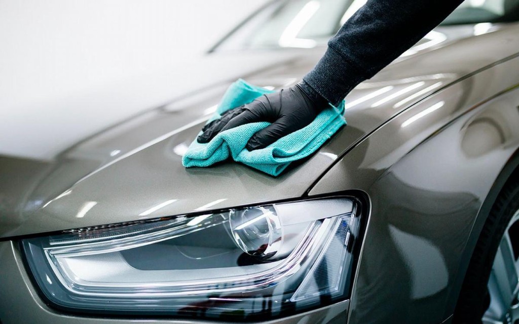 Reconversi&oacute;n: cada vez m&aacute;s lavaderos de autos ofrecen sus servicios a domicilio