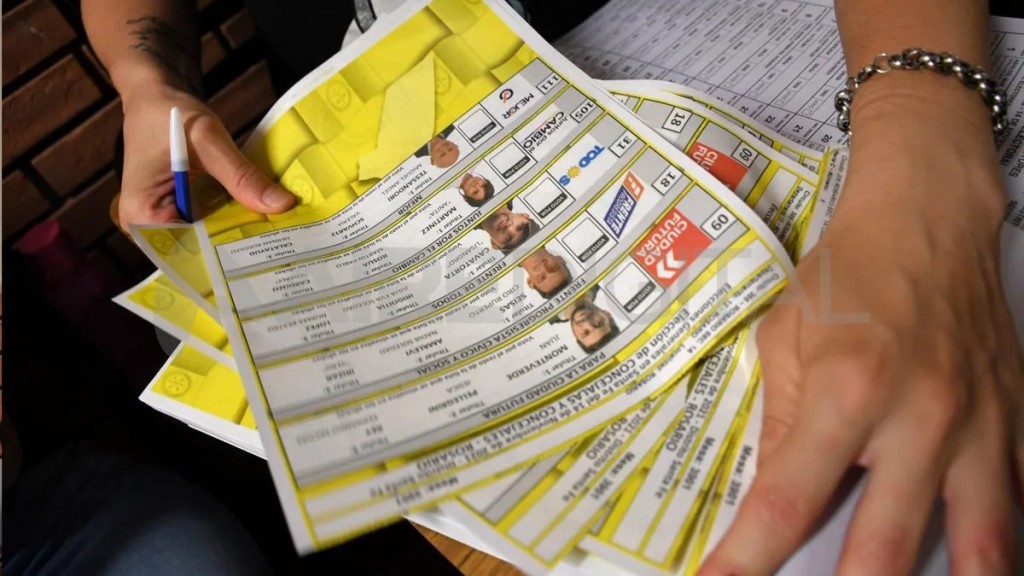 De las PASO a la veda de alcohol: lo que est&aacute; en juego en la reforma electoral en Santa Fe, seg&uacute;n un especialista