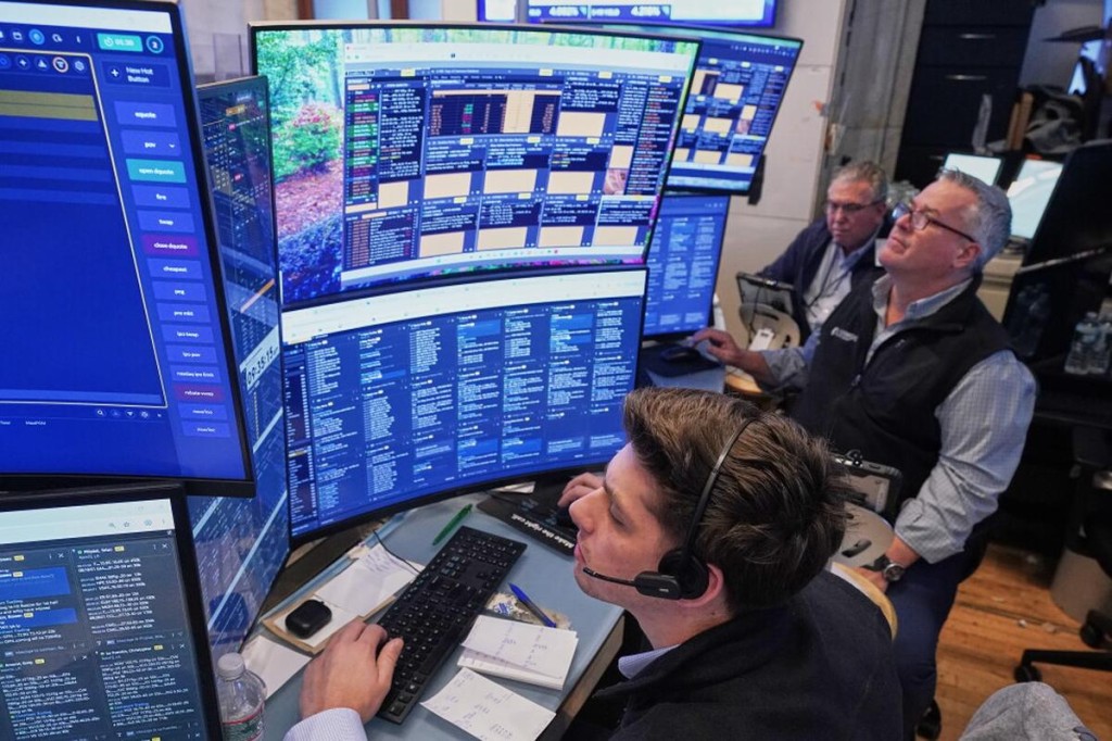 Wall Street cae y el petr&oacute;leo sube ante el estancamiento de las negociaciones entre EE.UU. e Ir&aacute;n