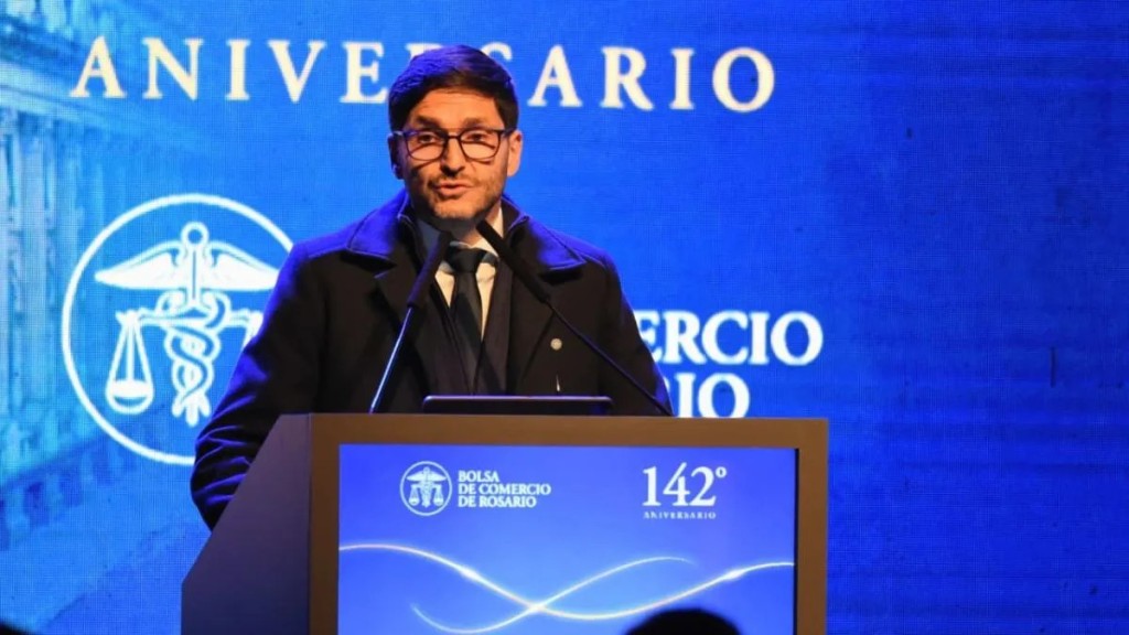 Maximiliano Pullaro y Javier Milei, cara a cara en Rosario: el reclamo del gobernador por las retenciones