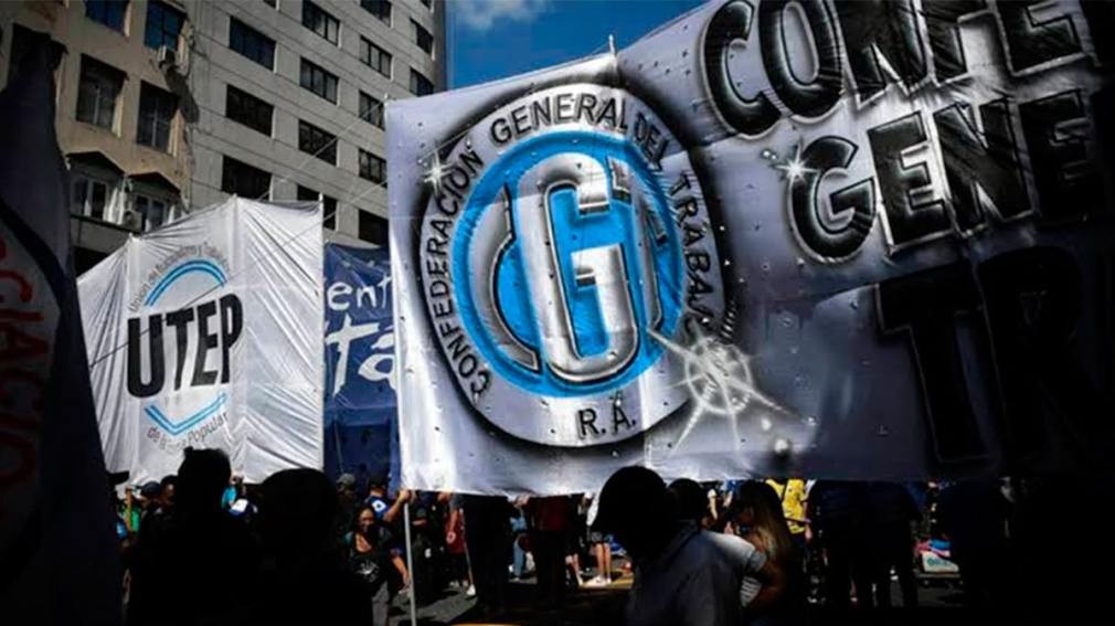 La CGT y las CTA abandonaron el encuentro del Consejo del Salario y el Gobierno fijar&aacute; el aumento por decreto