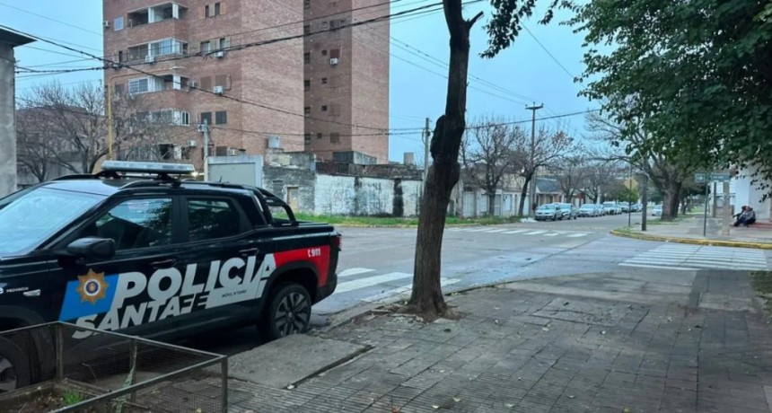 Entradera a un polic&iacute;a en Santa Fe: el efectivo recuper&oacute; la libertad, mientras el ladr&oacute;n herido contin&uacute;a detenido
