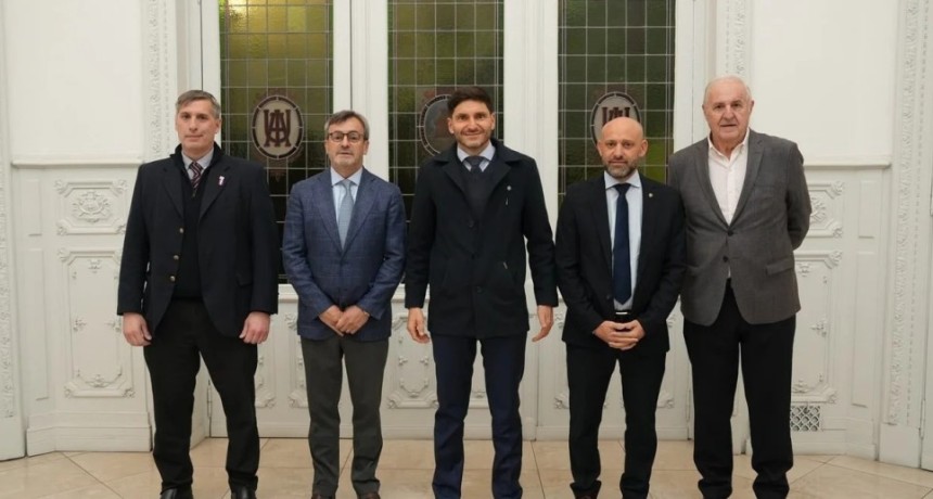 Pullaro present&oacute; ante la UIA el modelo productivo de Santa Fe