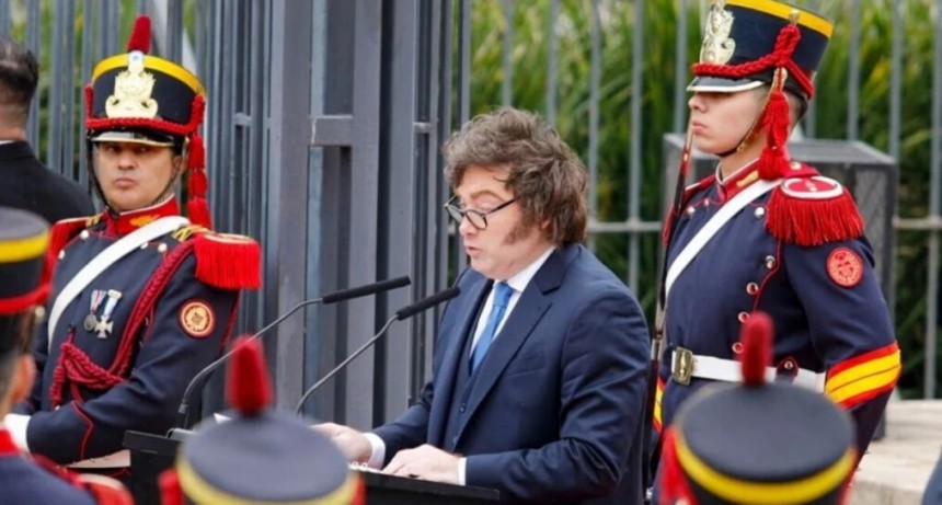 Milei volvi&oacute; a escena y emparent&oacute; la gesta de San Mart&iacute;n con su plan de gobierno