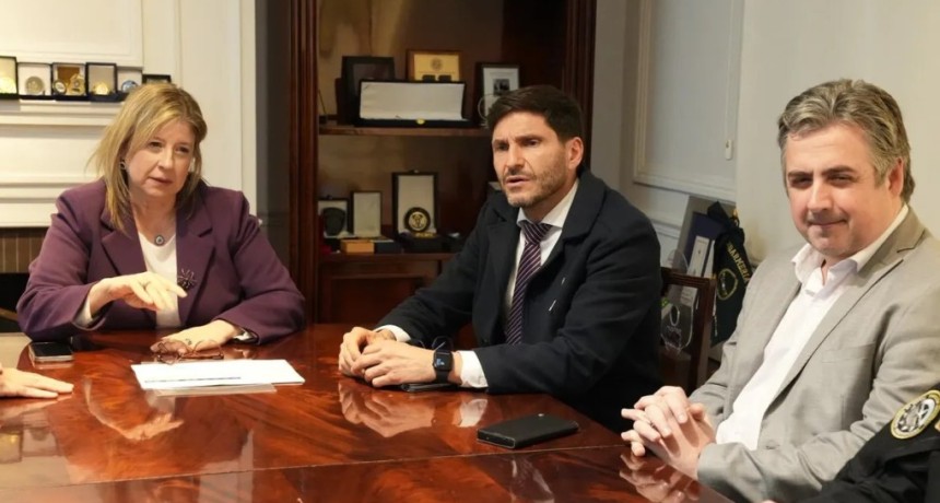 Maximiliano Pullaro se reuni&oacute; con Alejandra Monteoliva para 