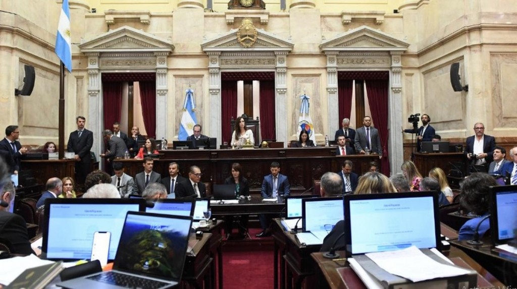 Peligra megasesión del jueves en el Senado: ¿Acuerdo entre LLA y kirchnerismo?