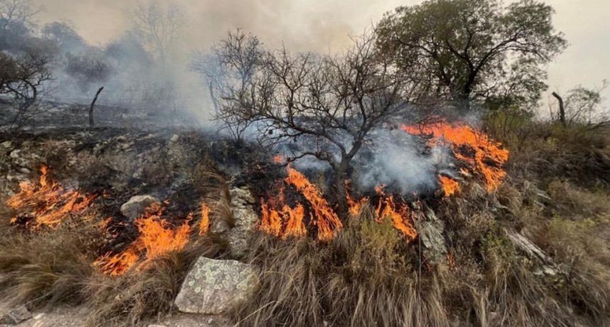 Un experto explica qué es el contrafuego: en qué momento y cómo se utiliza