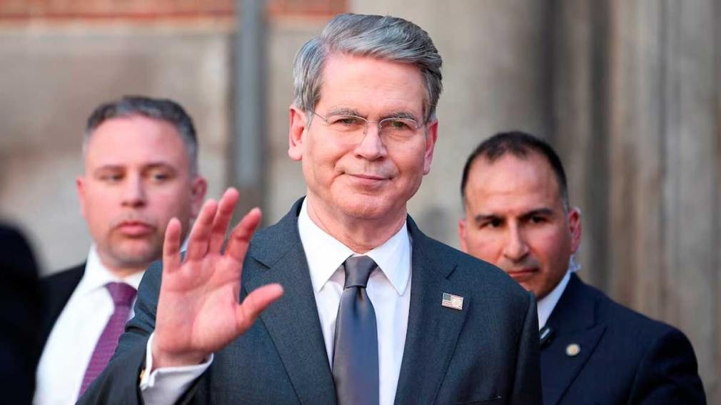 El secretario del Tesoro dijo que la asistencia de EEUU para la Argentina será “grande y contundente”