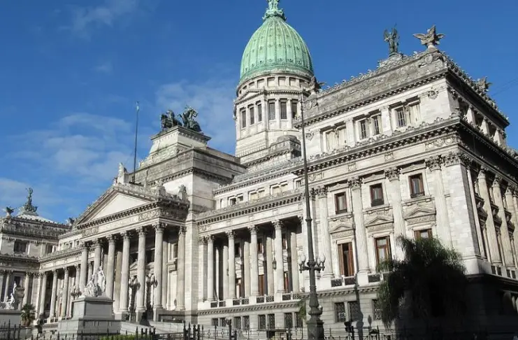 La oposición advierte que el auxilio del Tesoro de EEUU deberá ser aprobado por el Congreso