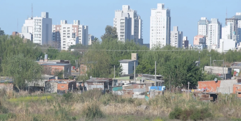 La pobreza sigue abarcando al 35,8% de los habitantes del Gran Santa Fe